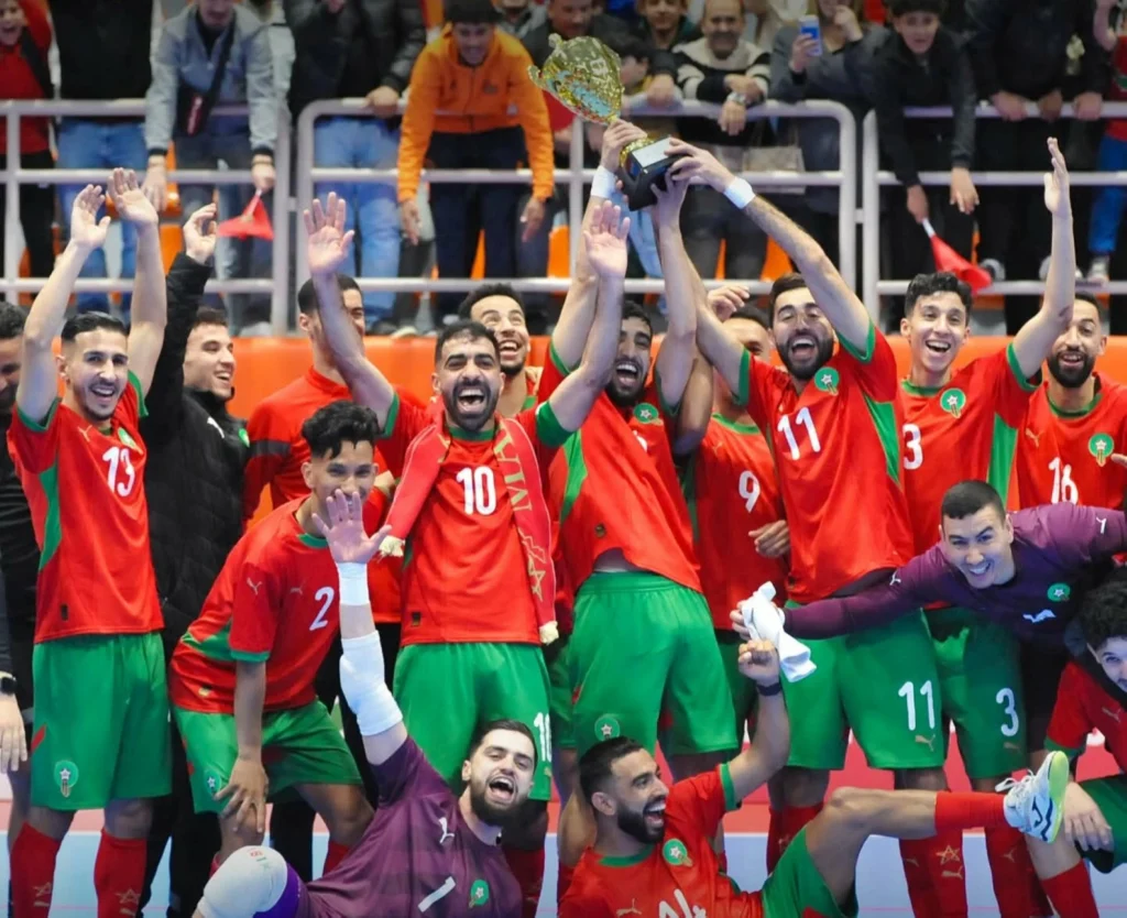 أسود القاعة يتوجون بلقب دوري بركان بعد سداسية نظيفة في شباك ليبيا