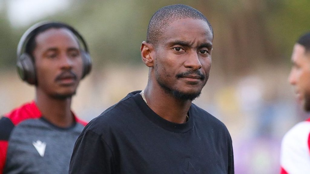 موكوينا في عطلة إلى نهاية الموسم والوداد يُسلم المشعل لبنهاشم