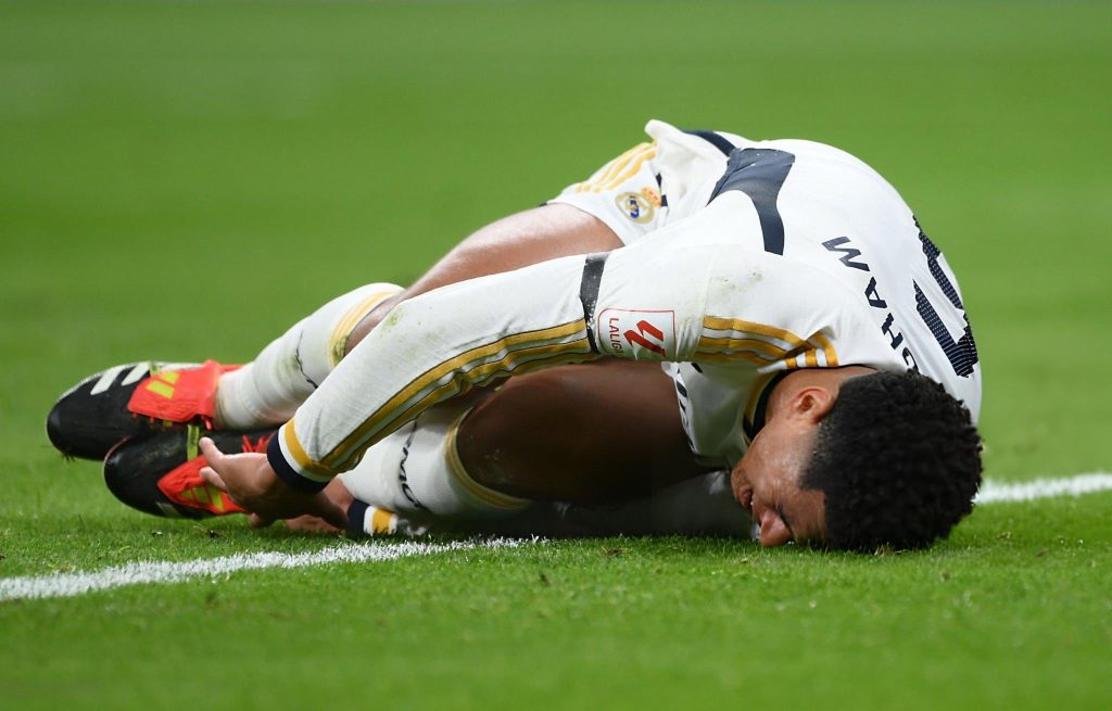 ريال مدريد يعلن غياب بيلينغهام شهرًا بعد إصابة الفخذ