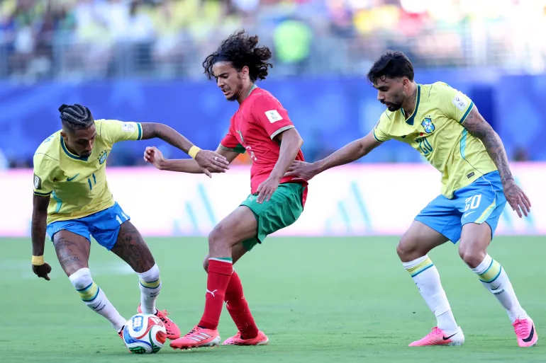 بوعدي يلفت الأنظار في أول ظهور مع المغرب أمام البرازيل ويعزز مكانته كموهبة صاعدة